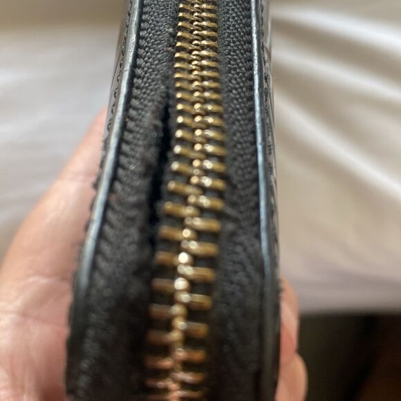 COACH POPPY Black Shiny Leather Zippered Wallet - Picture 5 of 6